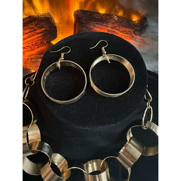 Gold-Tone Interlocking Hoop Necklace & Earring Set - Picture 5 of 7